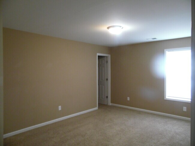 Building Photo - 541 Bulrush Trace