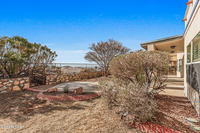 Building Photo - 6398 Franklin Summit Drive