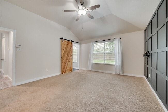 Building Photo - 9216 Newport Ln
