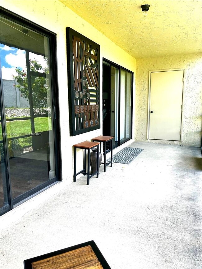 Building Photo - 7903 Willow Springs Dr