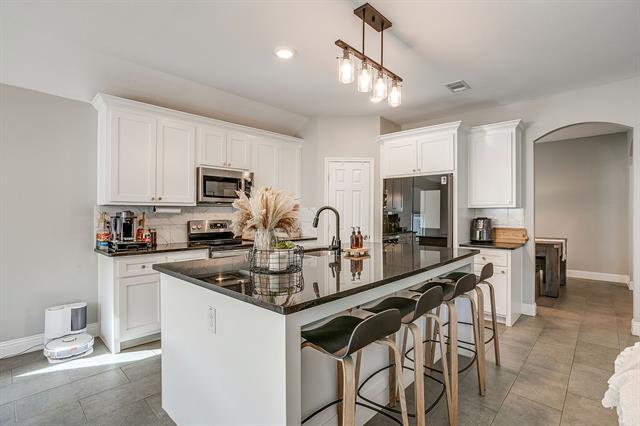 Building Photo - 5617 Kilpatrick Ave