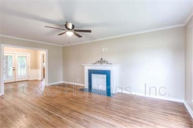 Building Photo - 1446 S Erie Ave