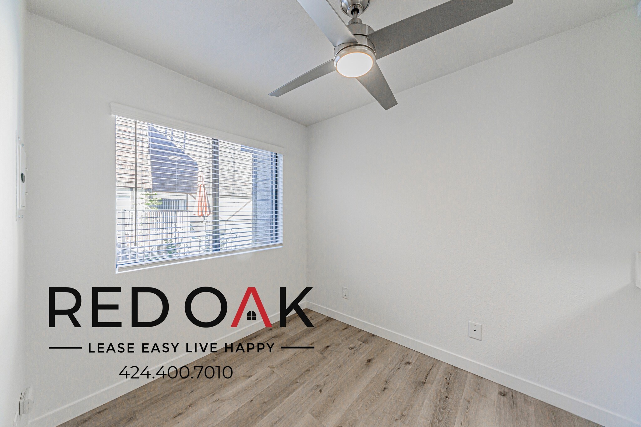 Building Photo - 15050 Moorpark St