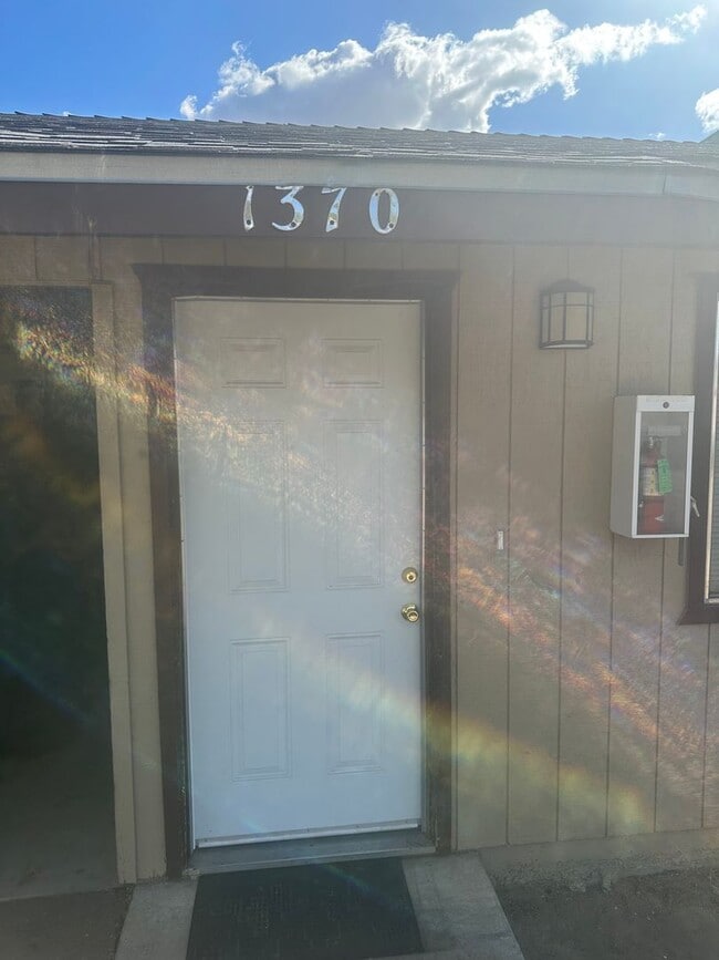 Building Photo - 1370will