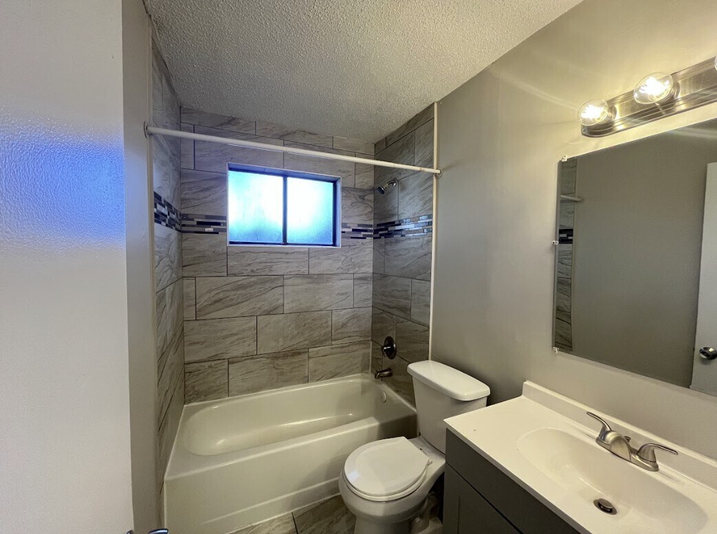 Building Photo - 5324 Westchase Ct