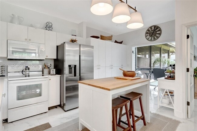 Building Photo - 7616 Elm Ridge Dr