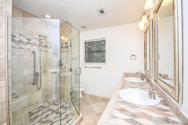 Building Photo - 6702 Spring Leaf Dr