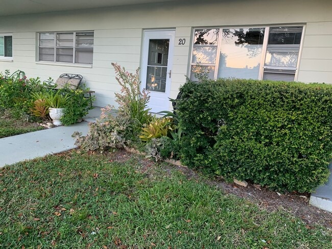 Building Photo - 2292 Costa Rican Dr