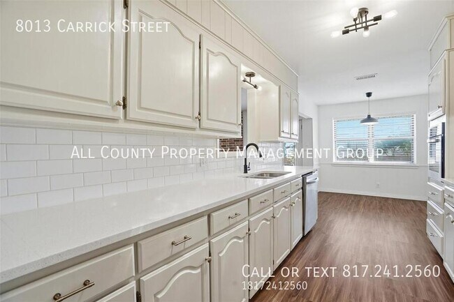 Building Photo - 8013 Carrick St