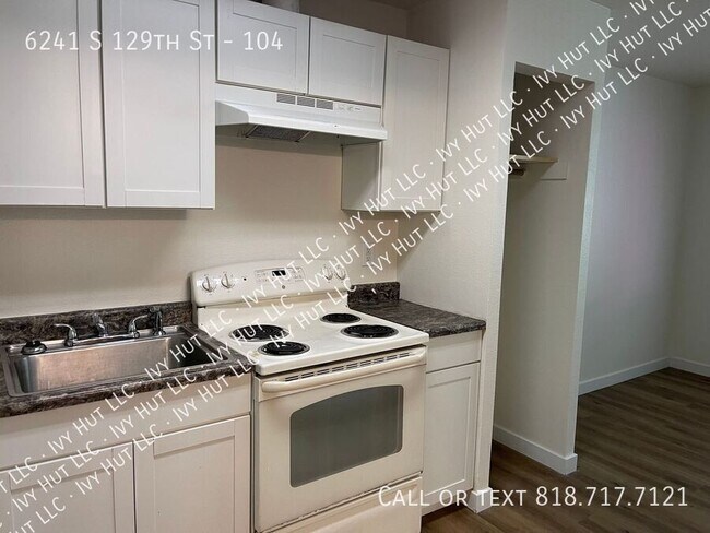 Building Photo - 6241 S 129th St