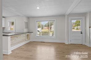 Building Photo - 765 N Church St