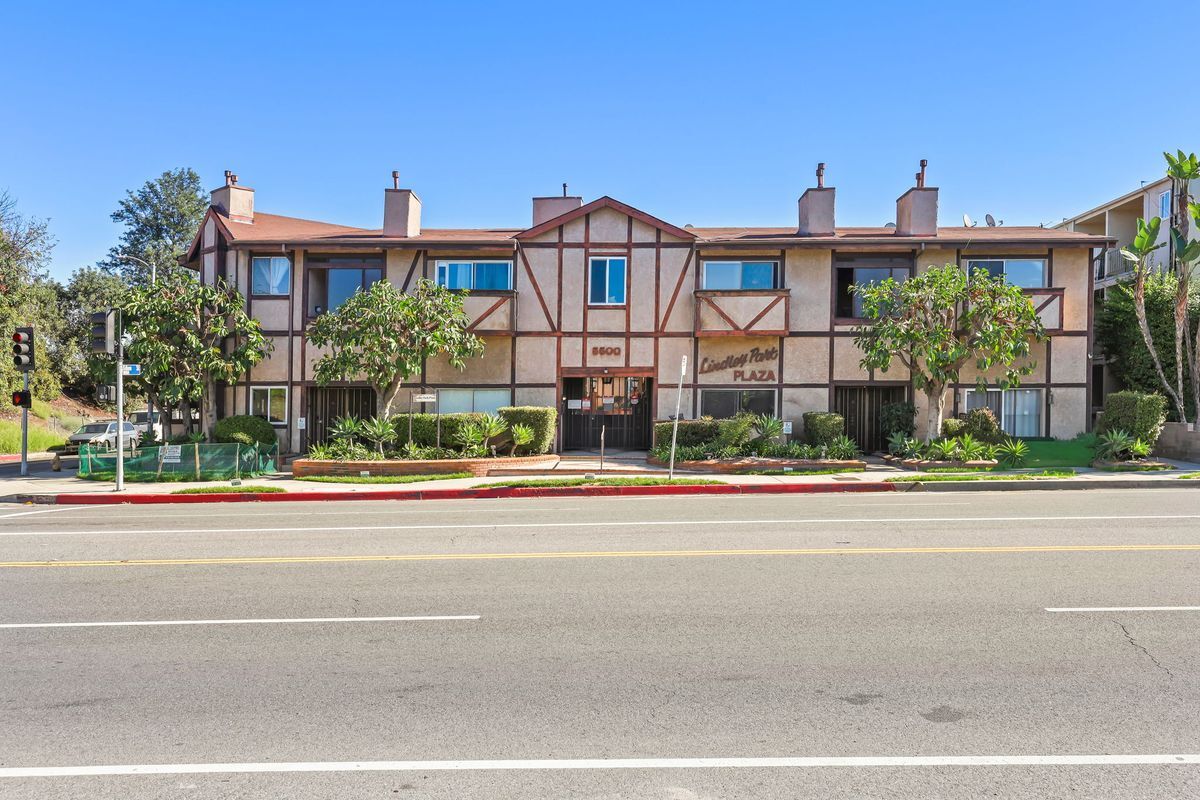 Building Photo - 5500 Lindley Ave