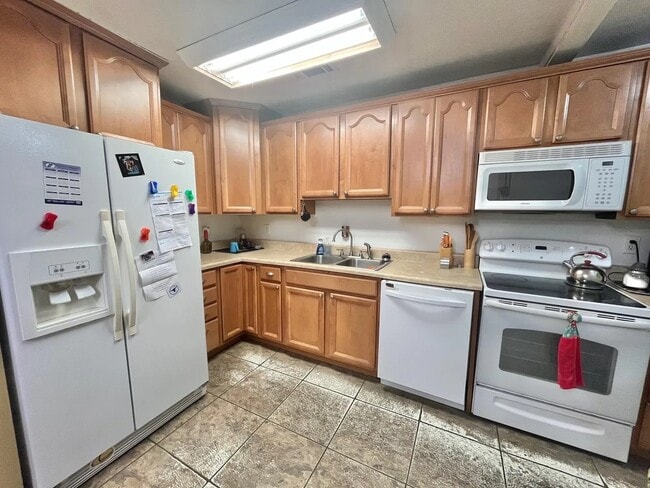 Building Photo - 3130 Fas 677