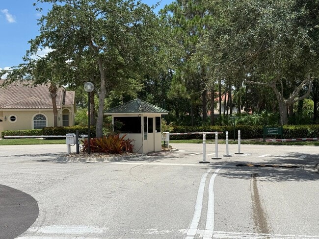 Building Photo - 9103 Sand Shot Way