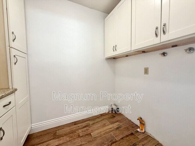 Building Photo - 24302 Ponchartrain Ln