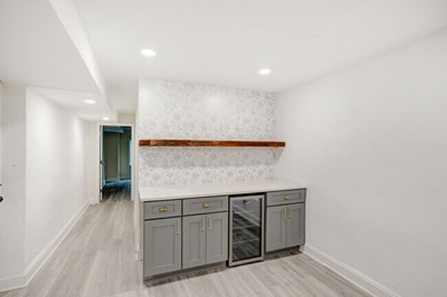 Building Photo - 513 Cobbs Creek Pkwy