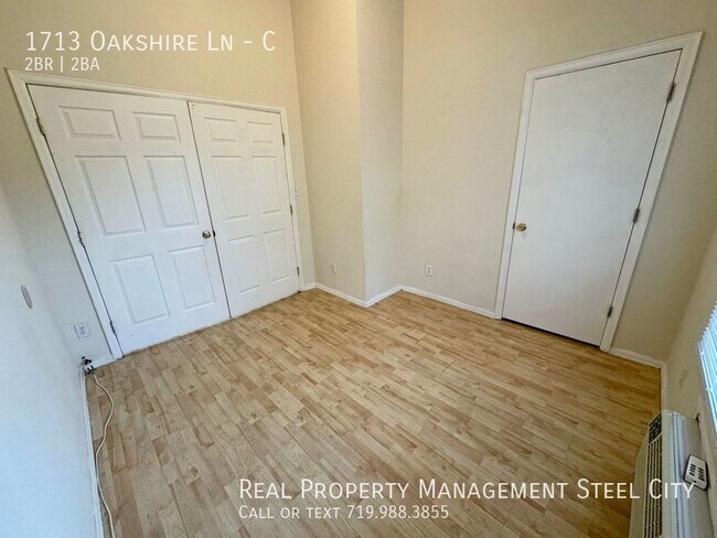 Building Photo - 1713 Oakshire Ln