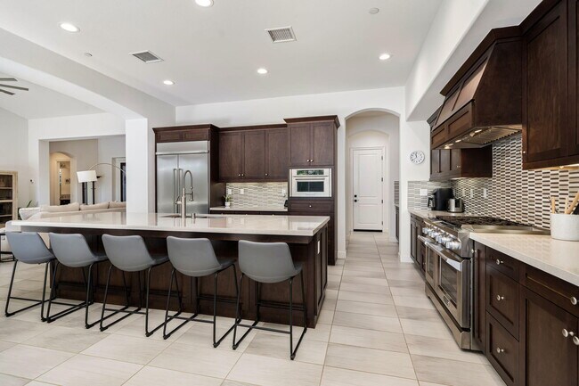 Building Photo - 81805 Four Seasons Pl