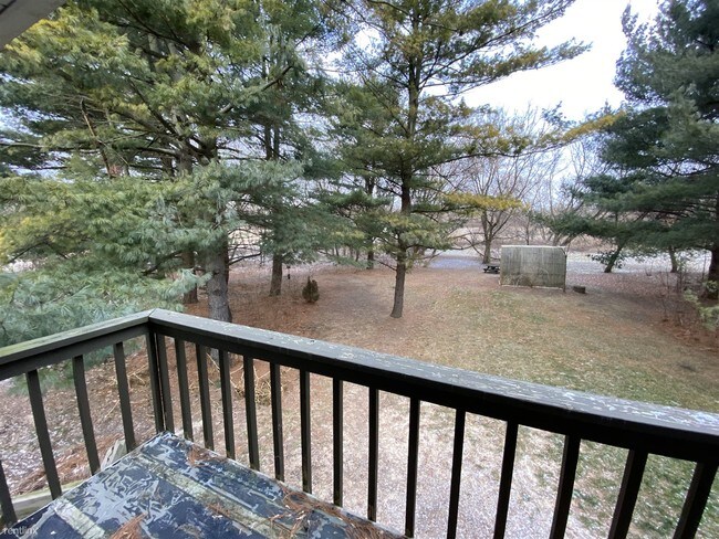 Building Photo - 2 br, 1 bath House - 2420 Textile Rd