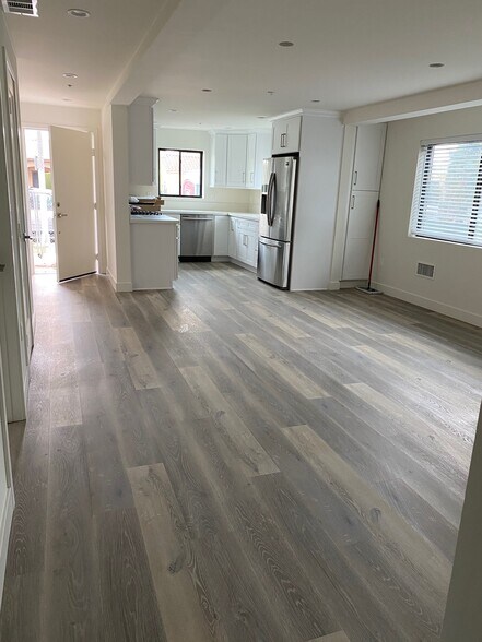 Open space - 2826 S Norton Ave