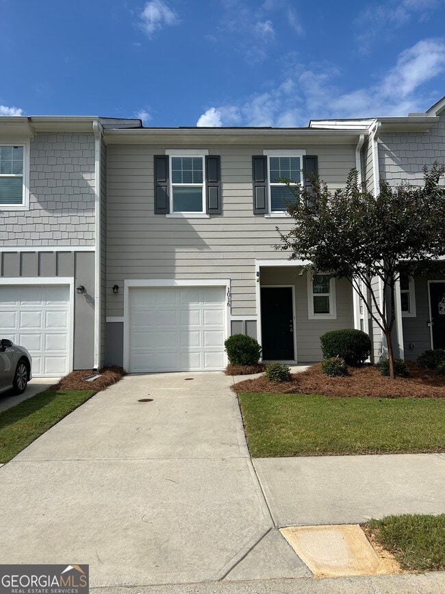 Primary Photo - 406 Kings Cross Wy