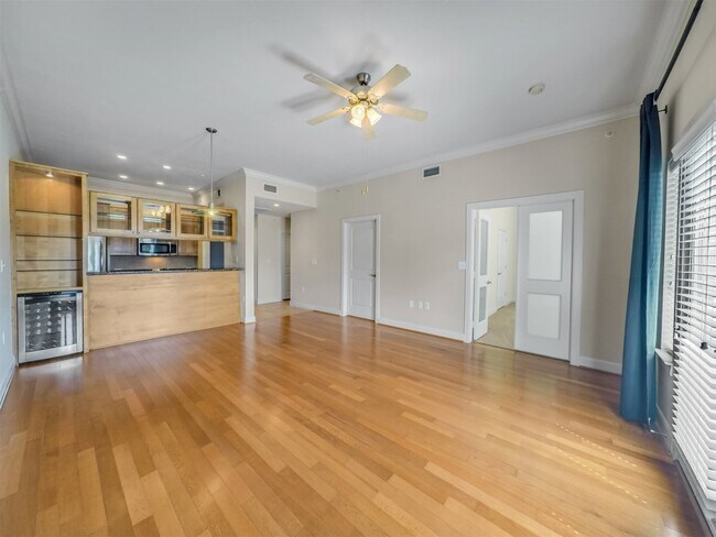 Building Photo - 1010 Rosine St