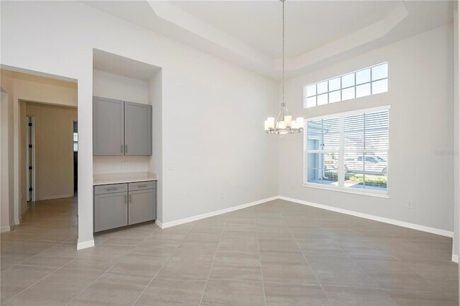 Building Photo - 12655 Wellen Golf St