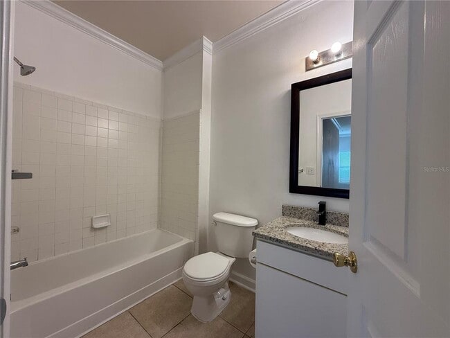 Building Photo - 18105 Back Stretch Ln