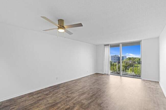Building Photo - 480 Executive Center Dr