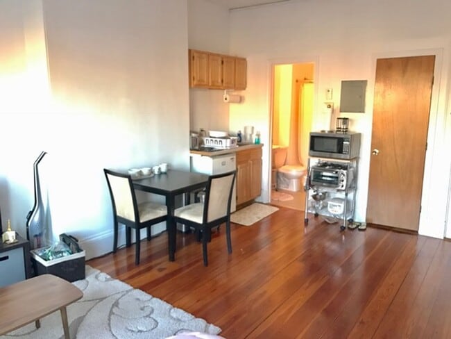 Building Photo - Brookline Studio – Lower Beacon – No Broker Fee – Hot Water Included – 9/1