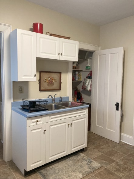 Building Photo - 1038 Overlook Ave