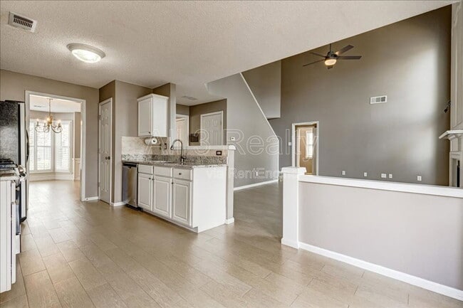 Building Photo - 2540 Alvecot Cir SE