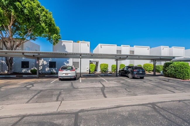 Primary Photo - Short-Term Rentals OK *** Less than 2 mile...