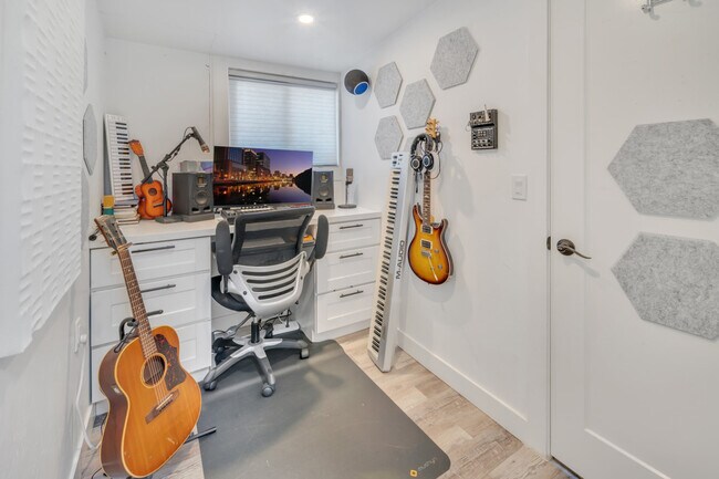 Building Photo - 4129 Vermont St