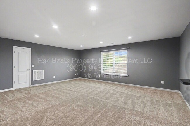 Building Photo - 14419 Rhodes Hall Dr