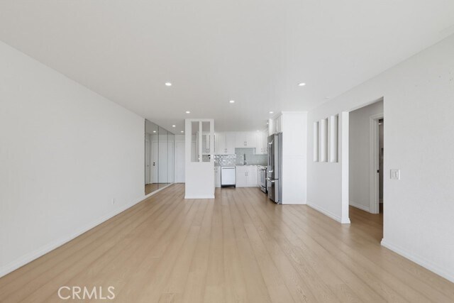Building Photo - 3200 La Rotonda Dr