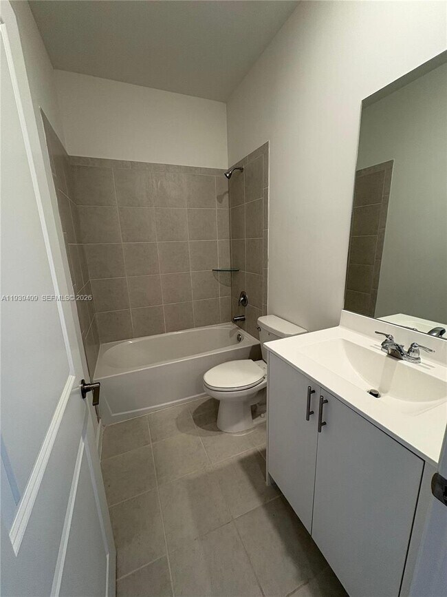 Building Photo - 29240 SW 163rd Ct