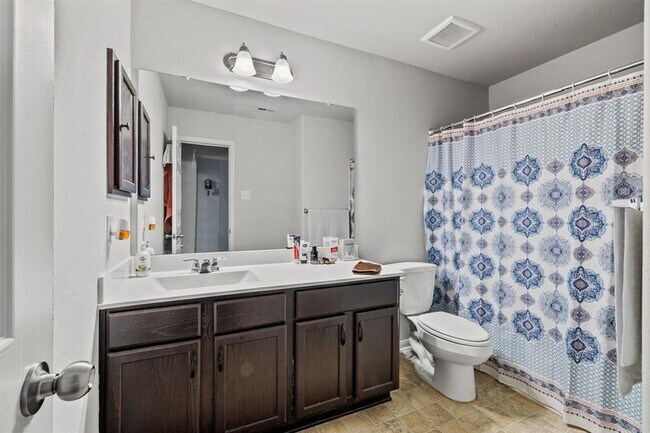 Building Photo - 15111 Longleaf Frst Dr