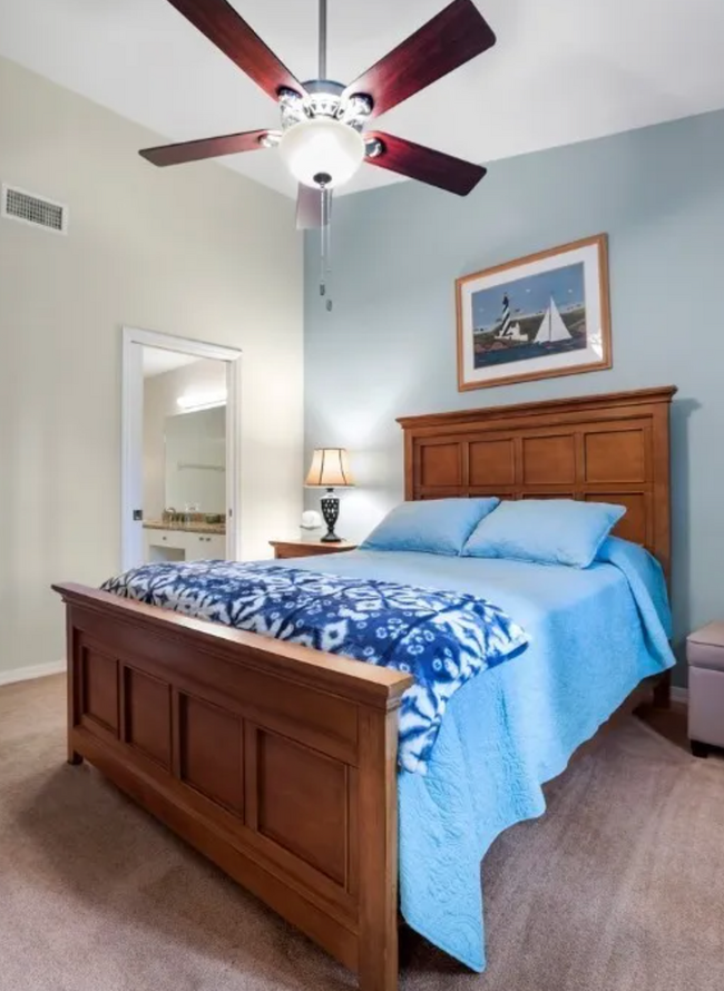 Building Photo - Chic 2BR Condo in Prime North Naples Locat...