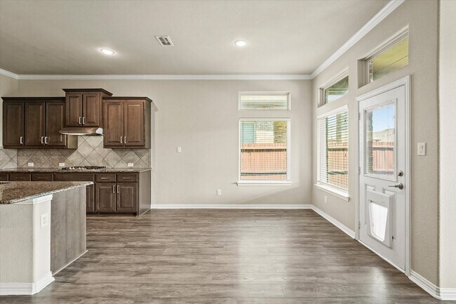 Building Photo - 3813 Gennaker Dr