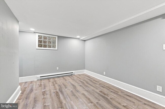 Building Photo - 520 Spruce St