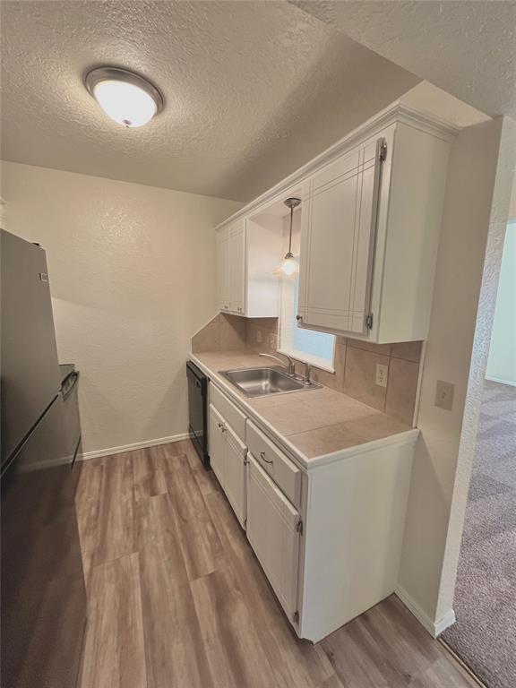 Building Photo - 1901 E Lindsey St