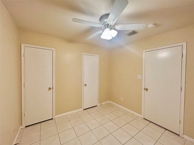 Building Photo - 15111 Falmouth Ave