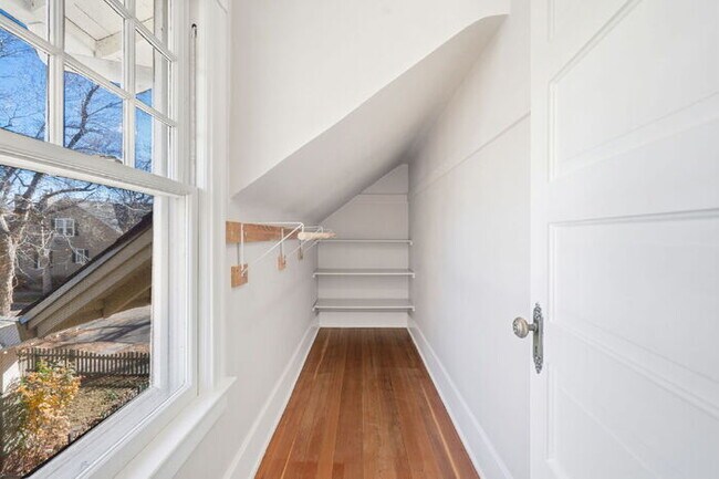 Building Photo - Rare Rental in Old North End with Private Yard & Garage