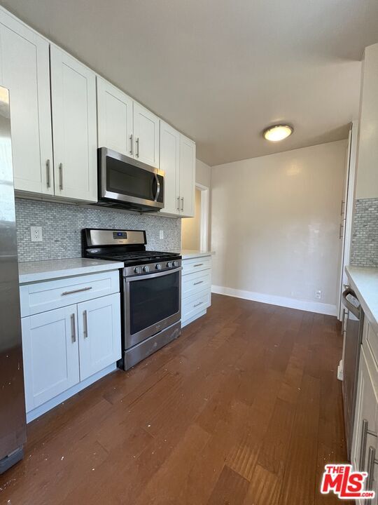 Building Photo - 5048 Enfield Ave