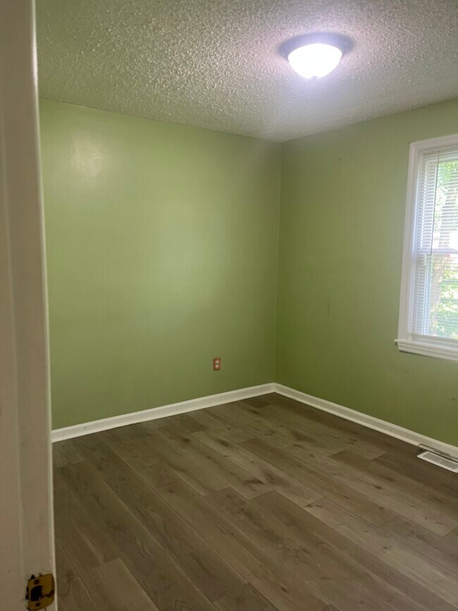 Building Photo - 5828 Buckwheat Rd