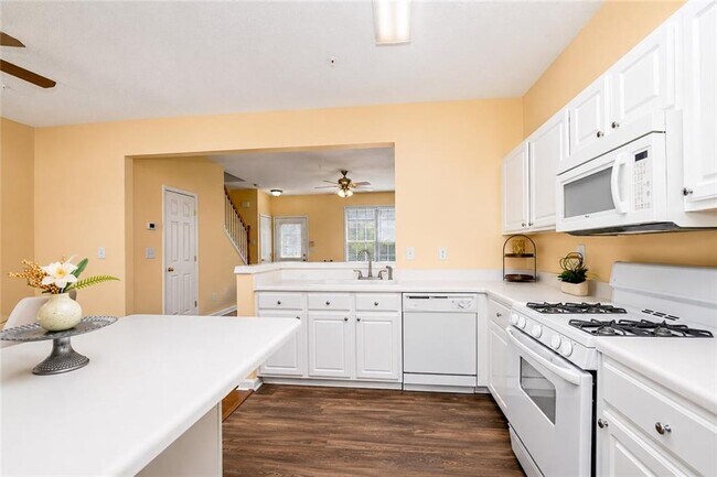 Building Photo - 1745 Kilmington Ct