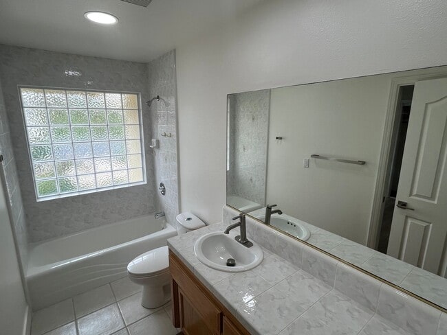 Building Photo - 2825 Cathedral Ln
