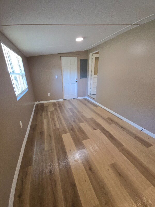 Building Photo - 906 Johns St