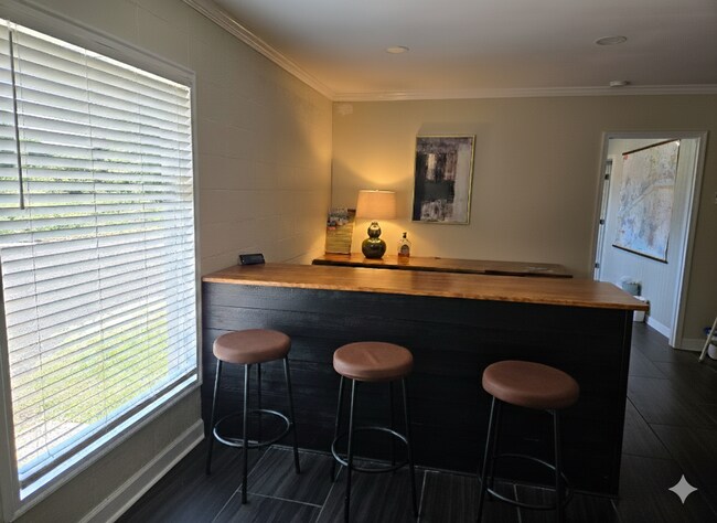 Building Photo - 319 Tegarden Rd